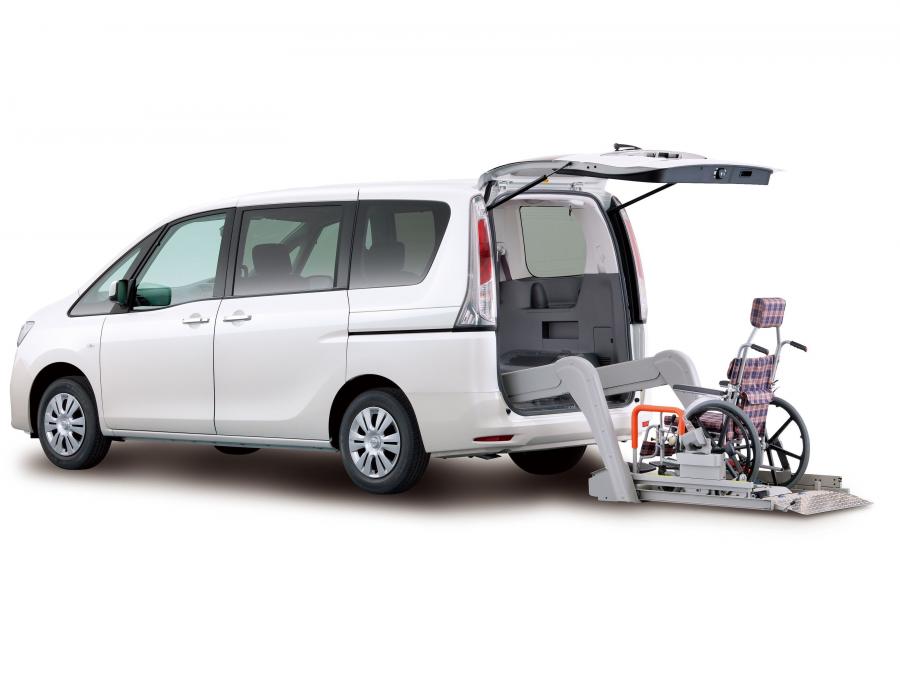  Nissan Serena 2011 года  (фото 29 из 37)